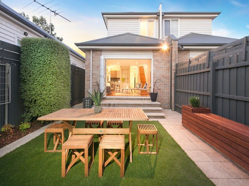 Contemporary Family Home in a Quiet Precinct