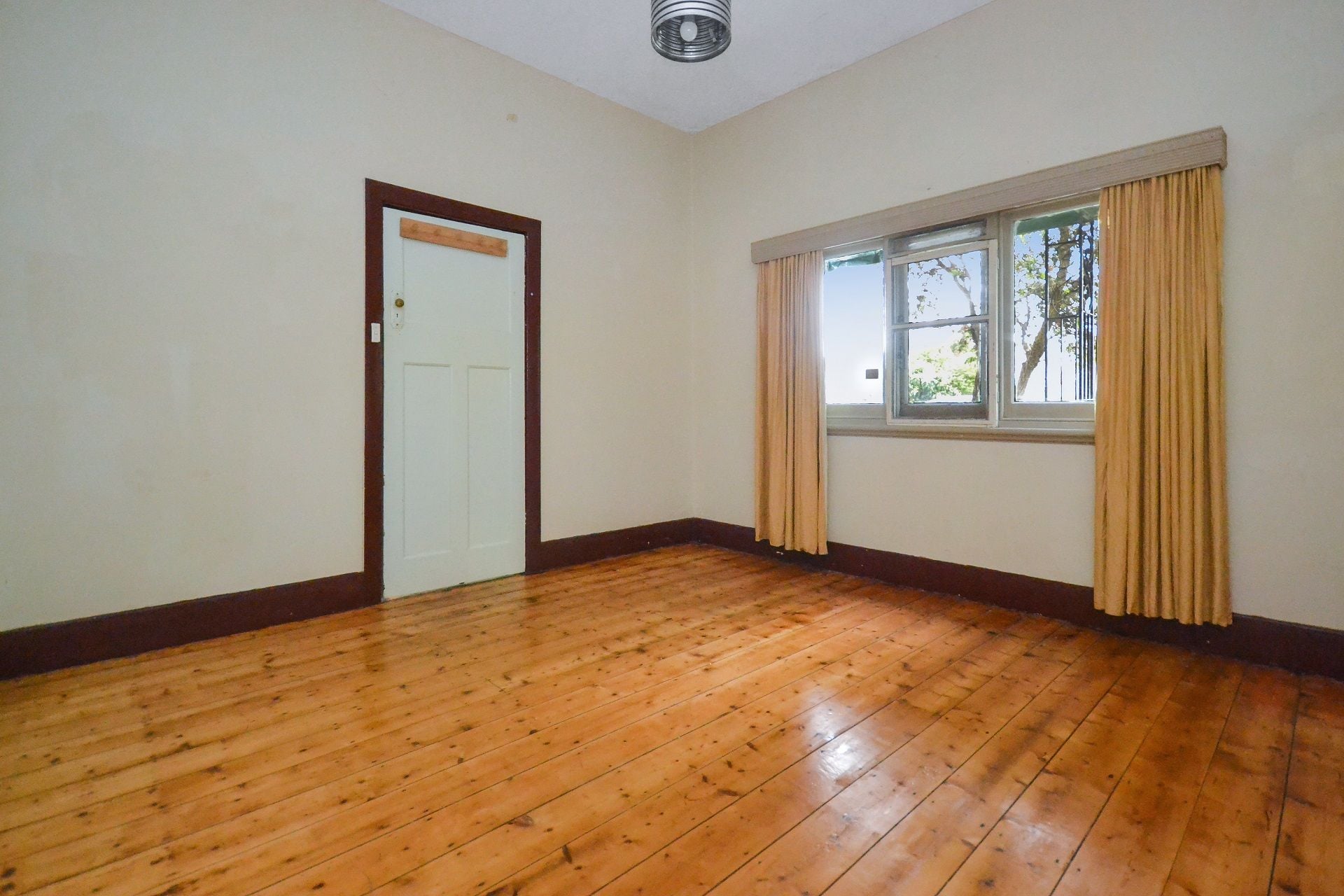Spacious living on Pender