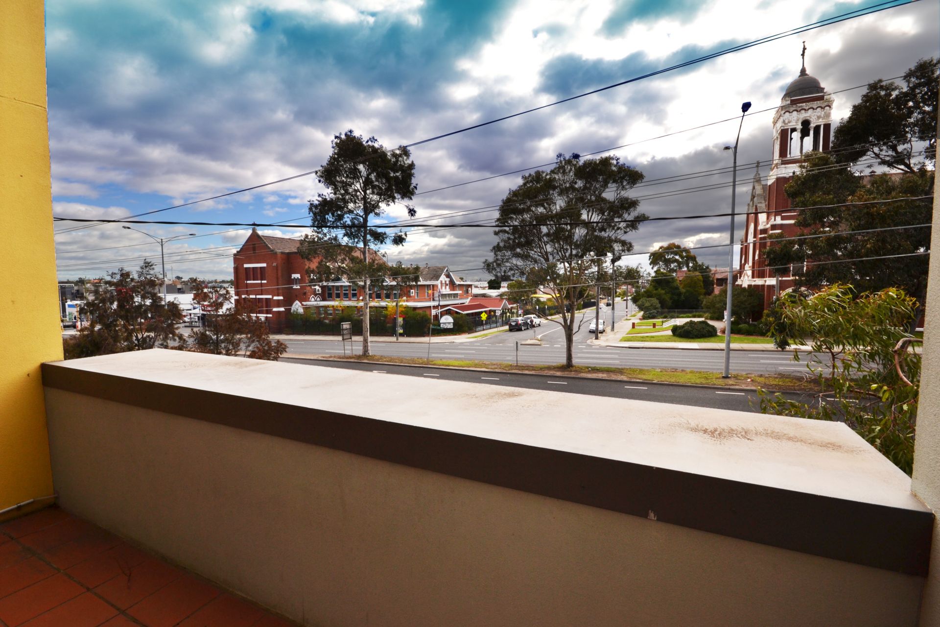 THREE BEDROOM THREE FLOORS