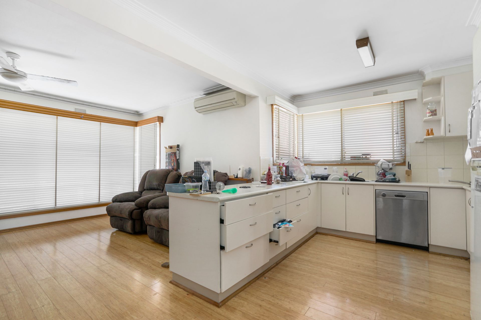 23 College Street Wendouree VIC, Wendouree - Thumbnail 6