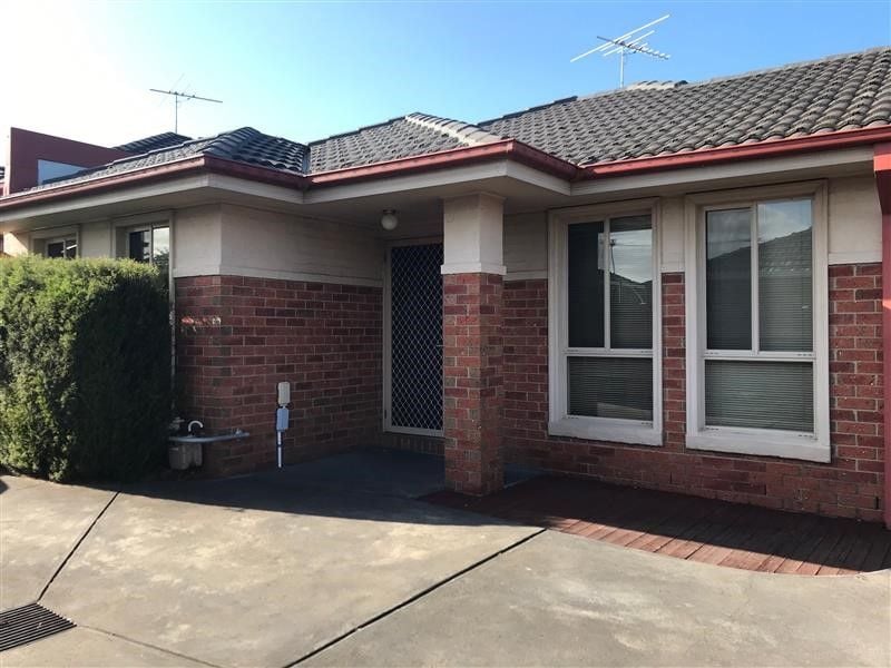 3/52 St Vigeons Road, Reservoir