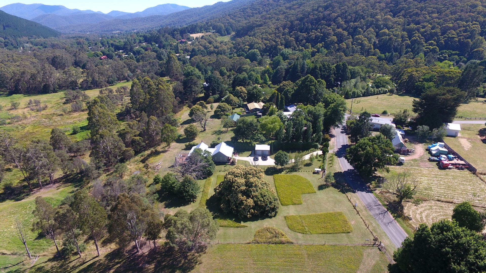 8/ Morses Creek Road, Wandiligong Dickens Real Estate