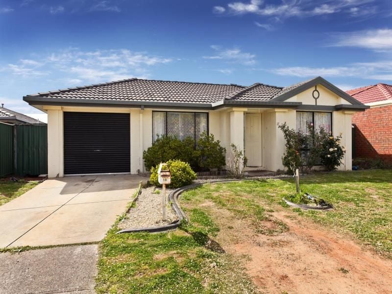 18 Freeman Avenue, Burnside - Thumbnail 2