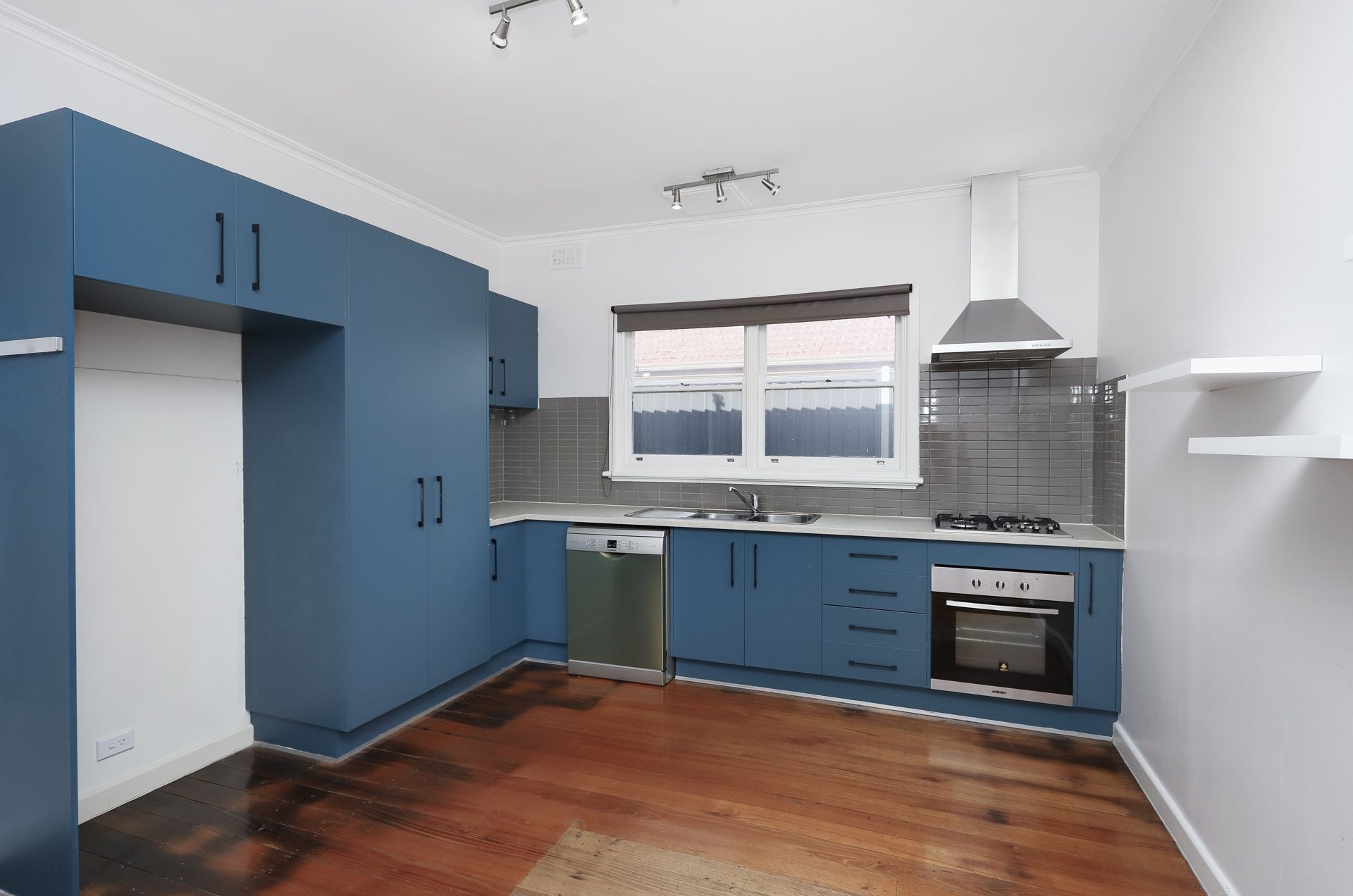 1/3 Begonia Avenue Altona North VIC, Altona North - Thumbnail 8