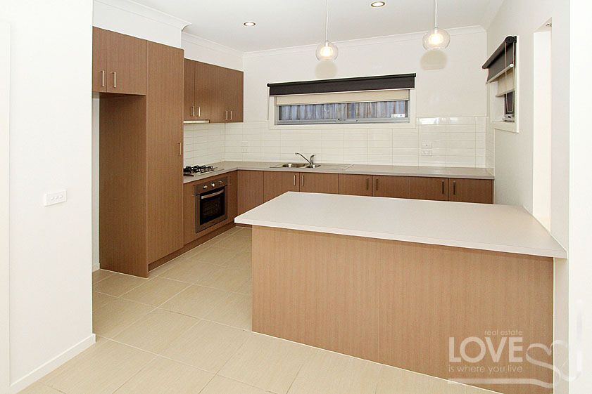 SOPHISTICATED, EASY CARE LIVING