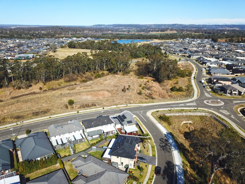 Real Estate For Sale 118 Hampshire Boulevard Spring Farm , NSW