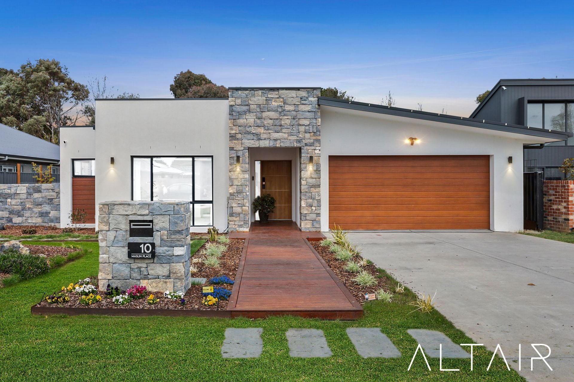 10 Maslin Place, Bungendore, ACT, Bungendore - Thumbnail 2