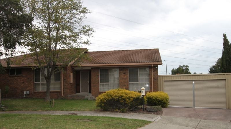 6 Nagle Court, Mill Park
