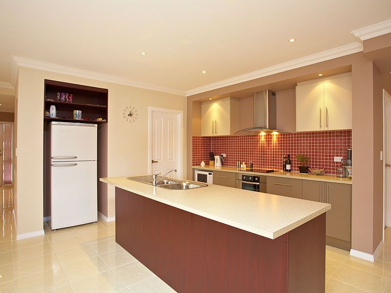 8 Cumberland Grove, Taylors Hill - Thumbnail 6