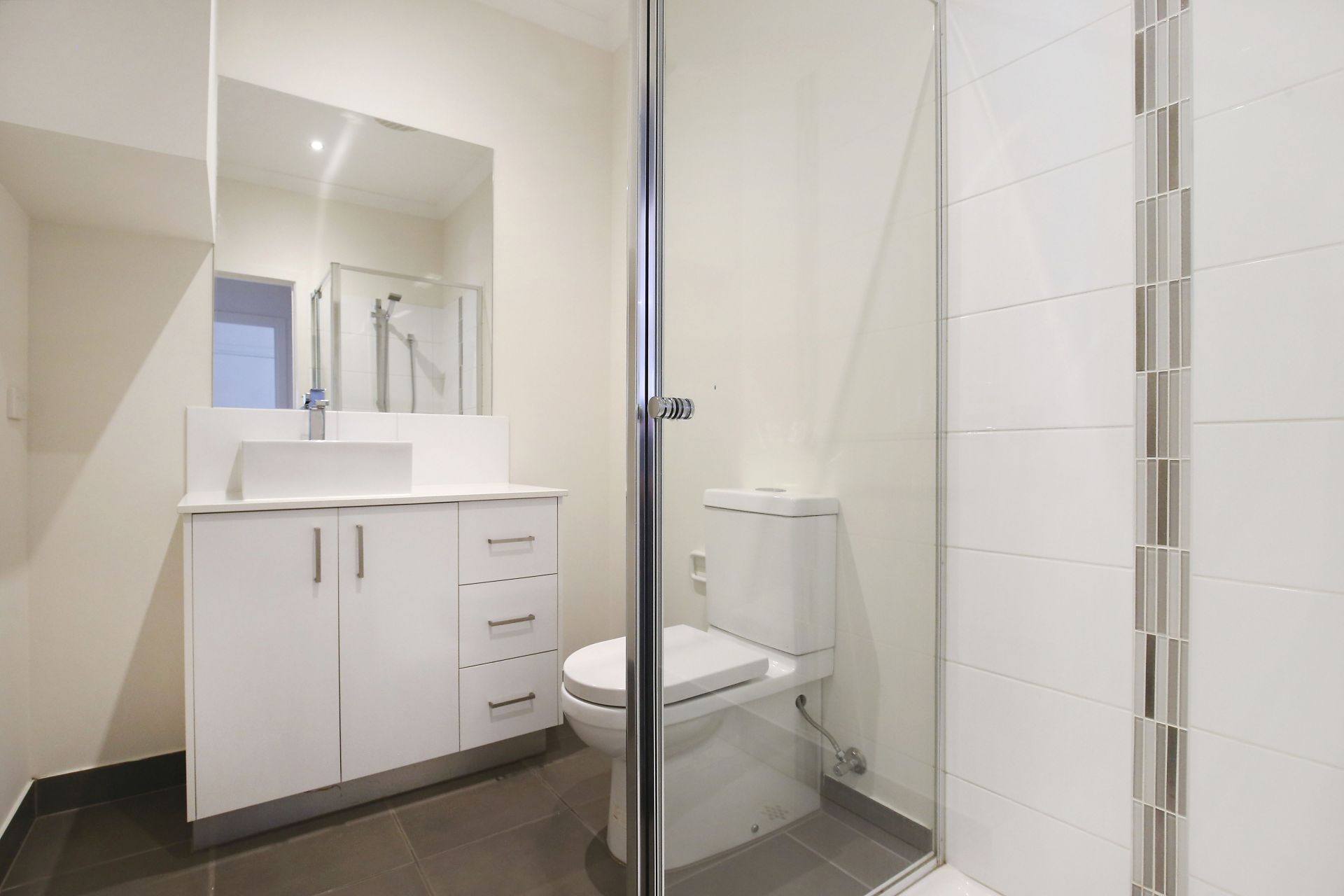 QUALITY, COMFORT AND STYLISH LIVING *FRESHLY PAINTED*  *Insp Wed 21st Nov @ 4:00pm*