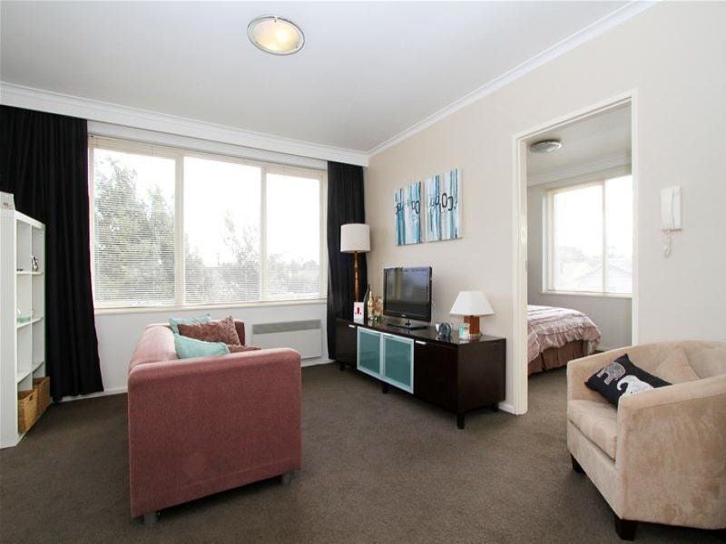Stylish 2 Bedroom Apartment in Awesome Location