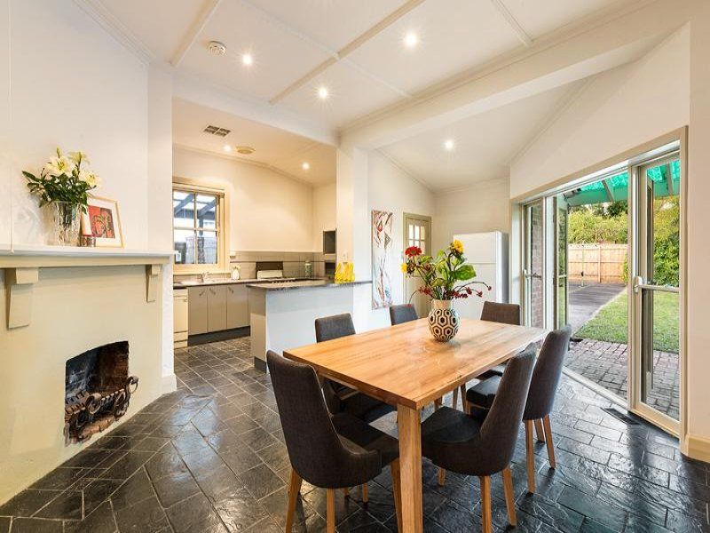 128 Westbury Close, St Kilda East - Thumbnail 4