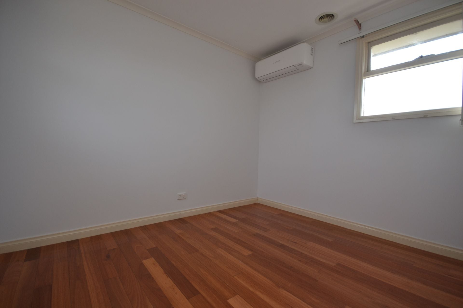 LOVE THE SPACE, LOVE THE LIFESTYLE