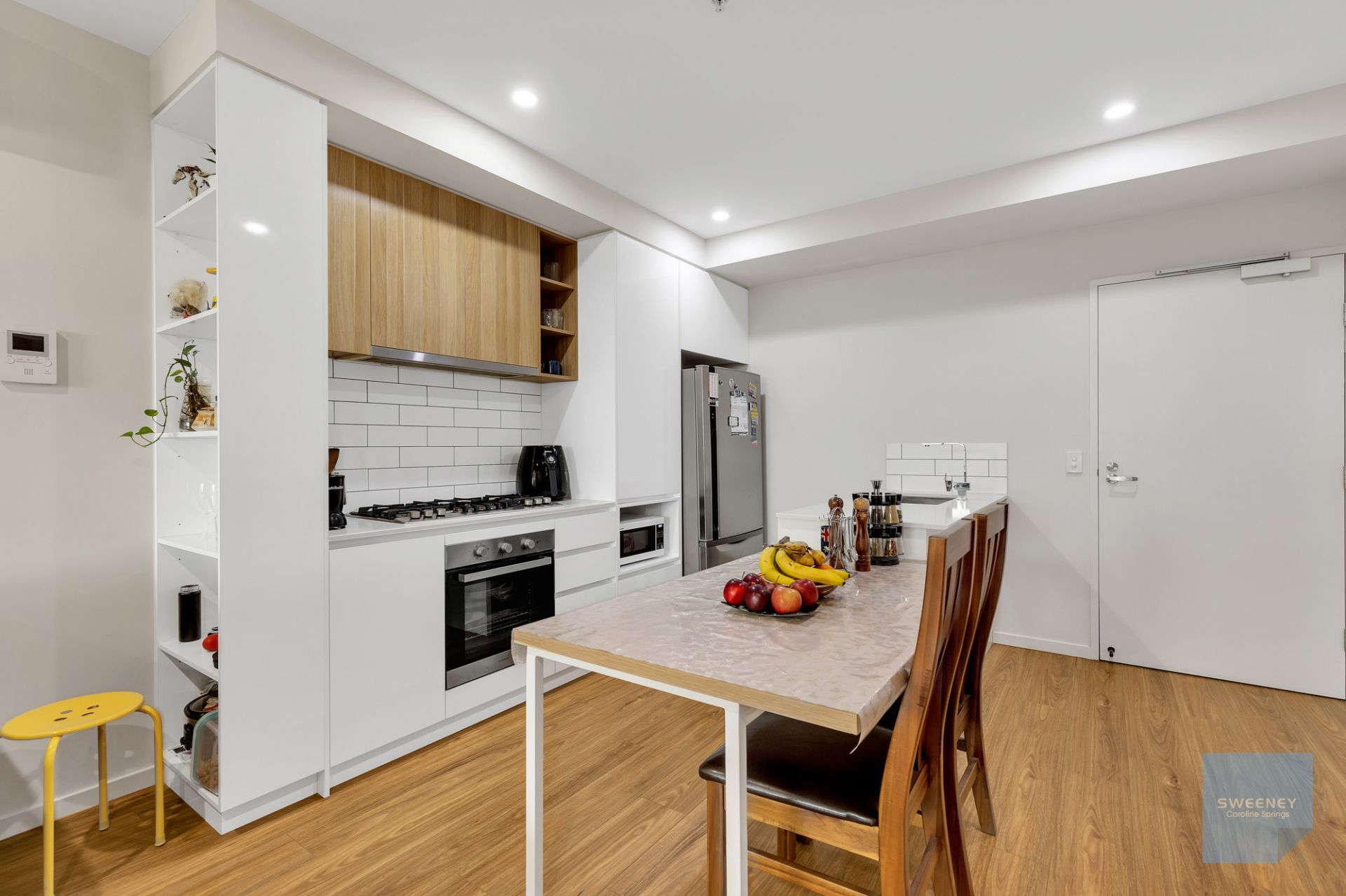 209/9 Commercial Road, Caroline Springs - Thumbnail 6