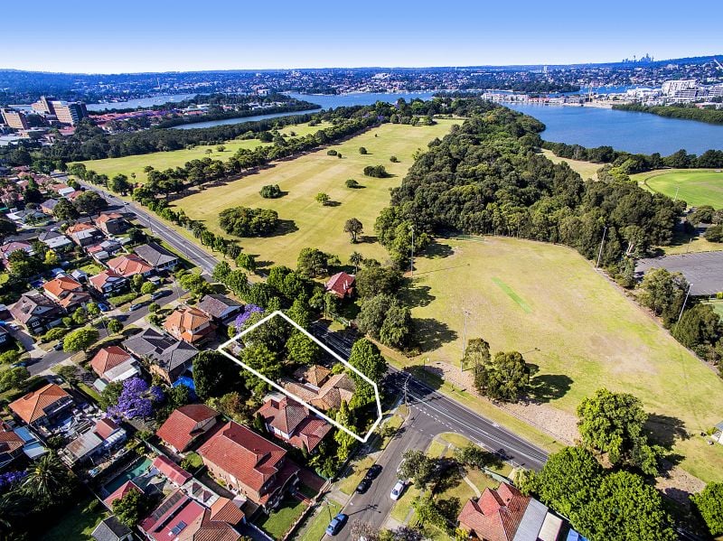 1 Wilga Street, Concord West