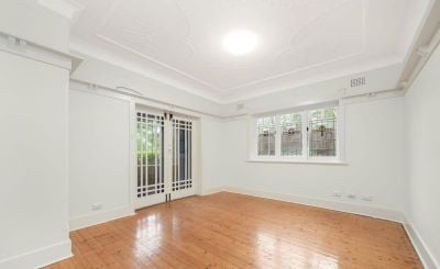 CHARMING TWO BEDROOM RESIDENCE IN PEACEFUL BOUTIQUE BLOCK