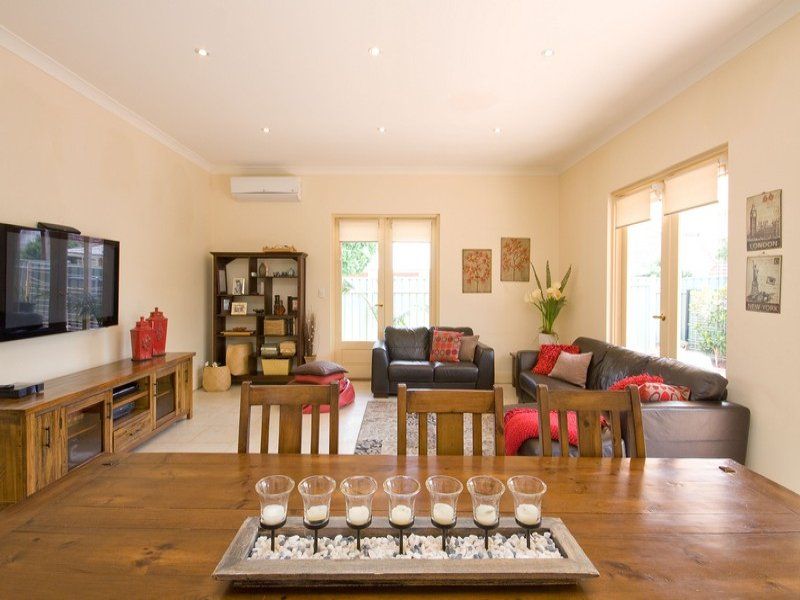24 Dunbar Terrace Glenelg East 5045