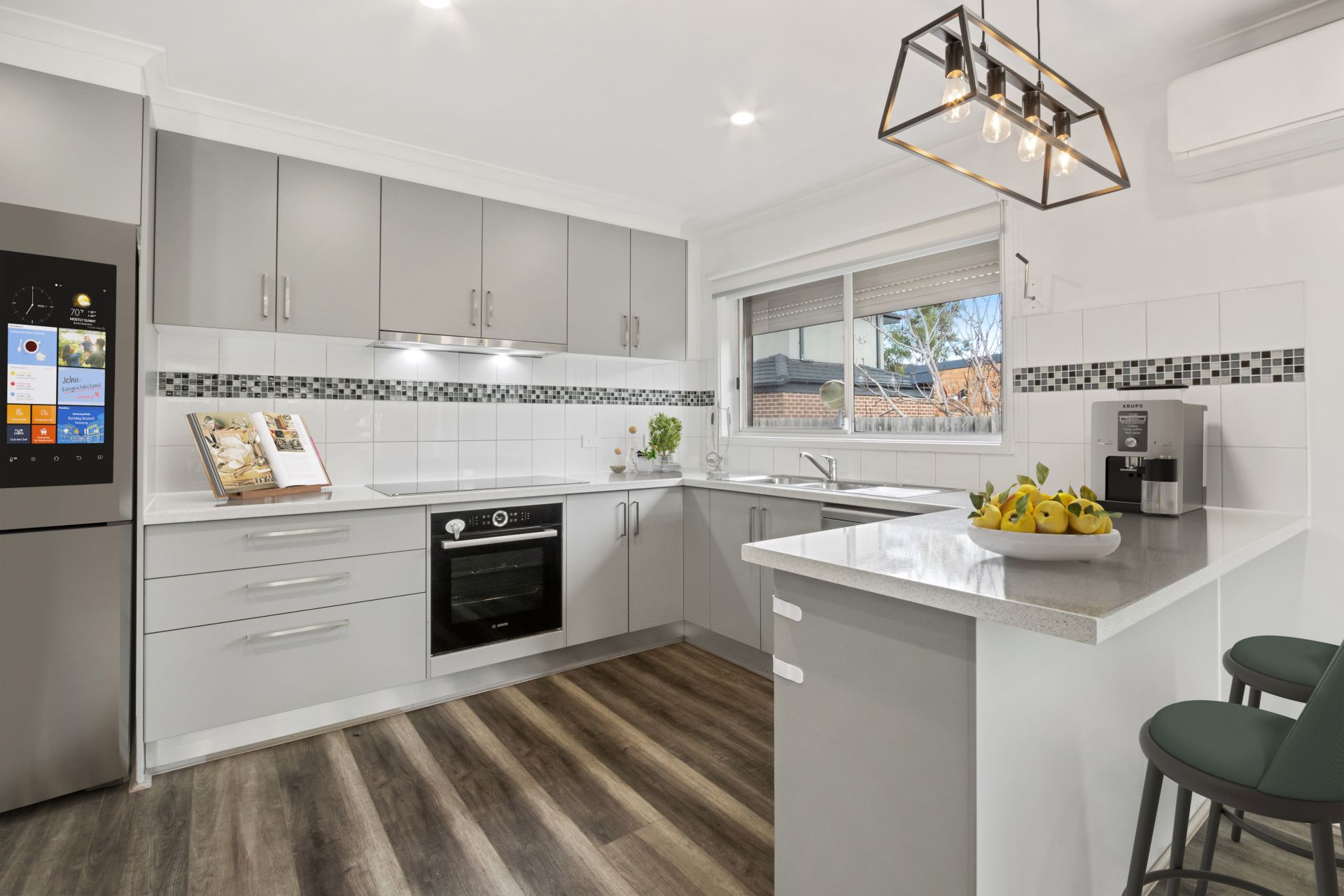 Real Estate For Sale 1/4 Mack Street Reservoir , VIC