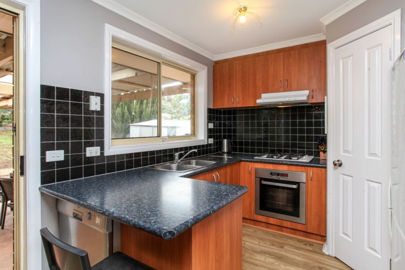 14 Lewis Street, Bacchus Marsh - Thumbnail 6