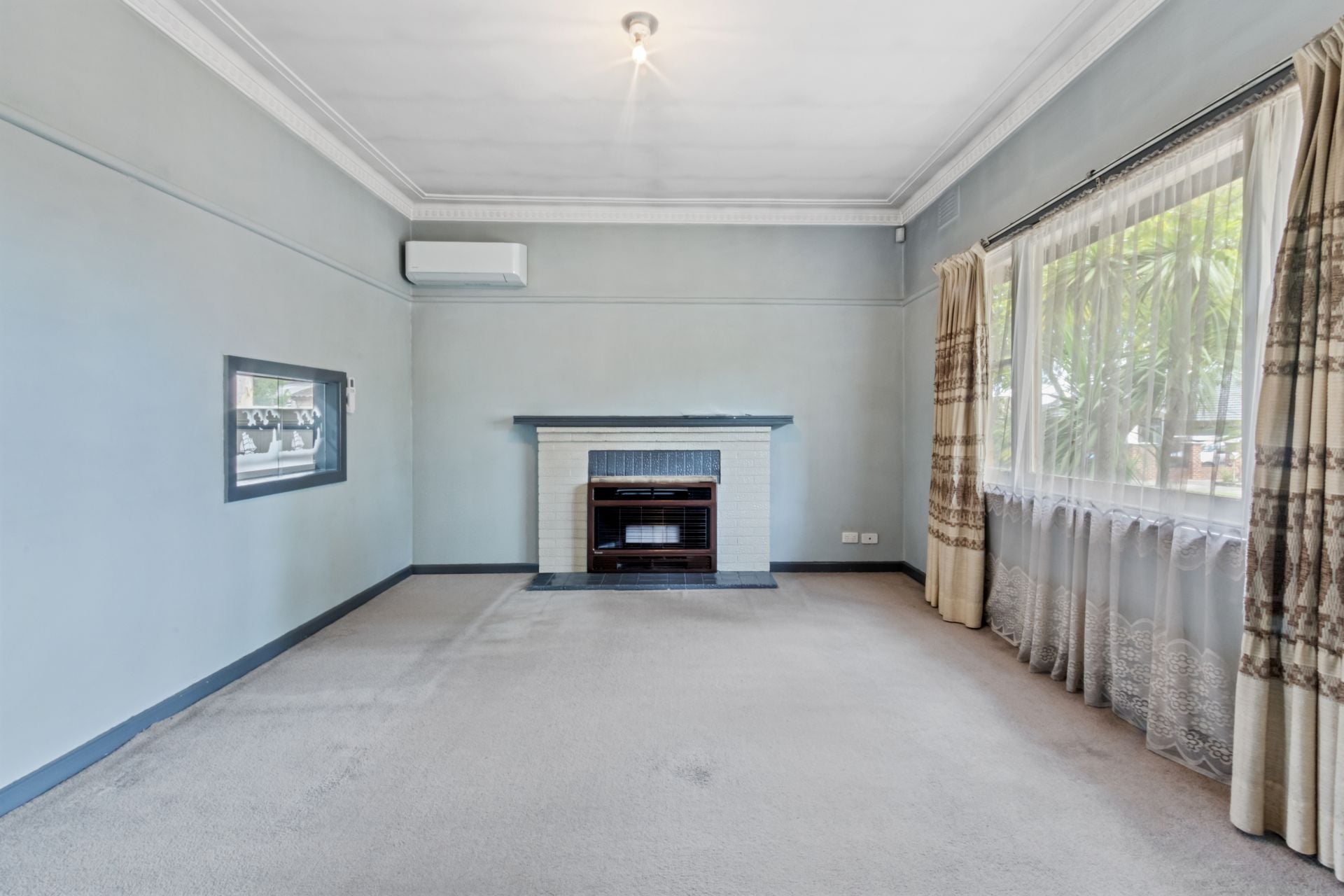 SPACIOUS 3-Bedroom House with Massive Beautiful Backyard