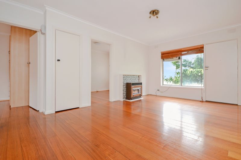 2/58 Northernhay Street, Reservoir
