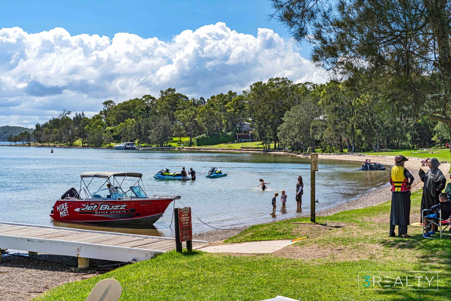 32 Kingfisher Circuit, Cams Wharf - Thumbnail 7