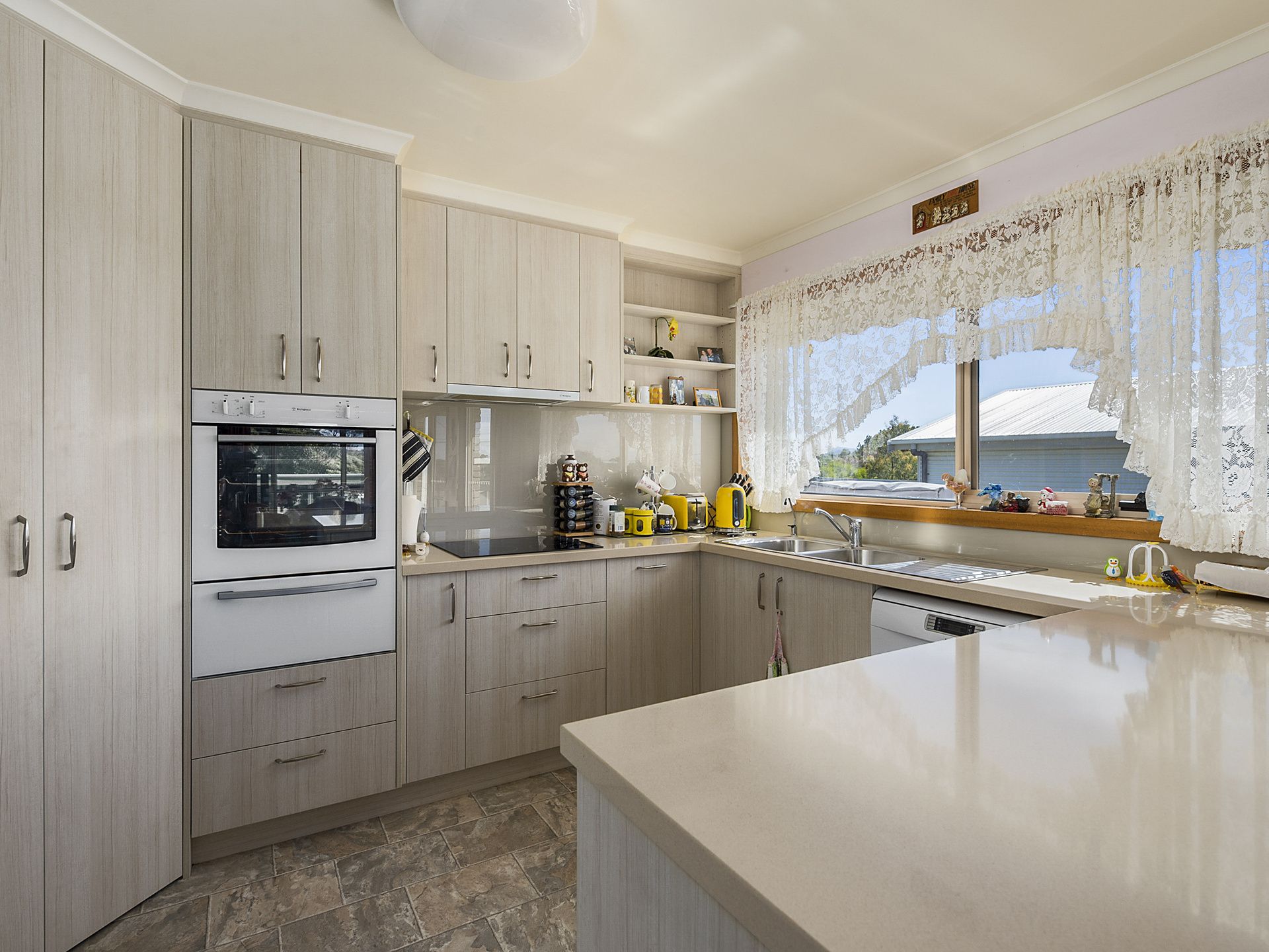 36 Murray Street, Apollo Bay - Thumbnail 4