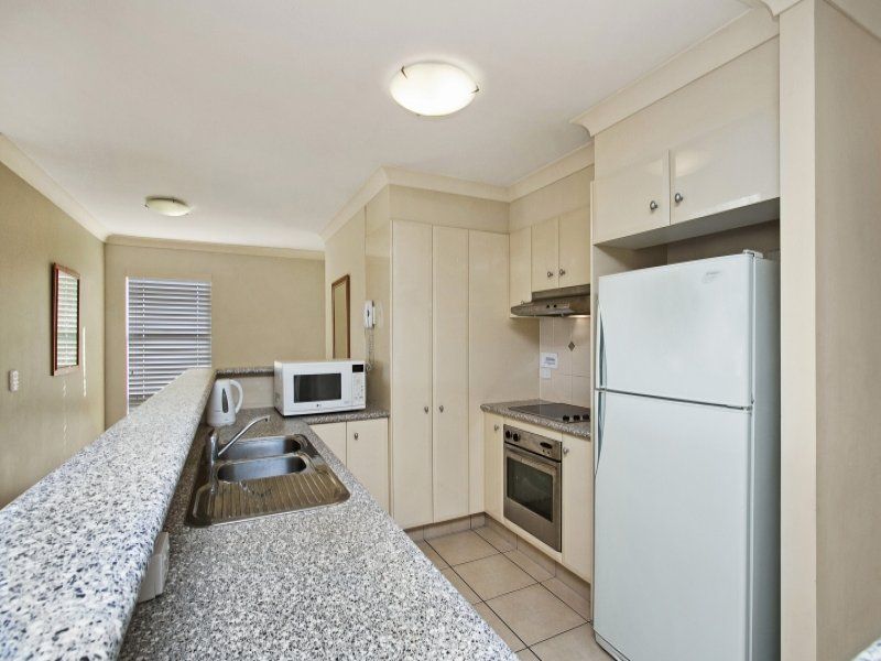 11/33-37 Dixon Street 'Park Side View' COOLANGATTA QLD, Coolangatta - Thumbnail 4