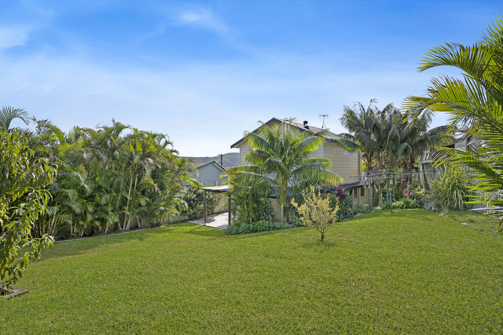 Real Estate For Sale 89 Lowanna Avenue Forresters Beach , NSW
