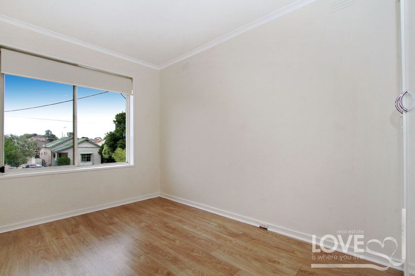Rejuvenated Low Maintenance Apartment