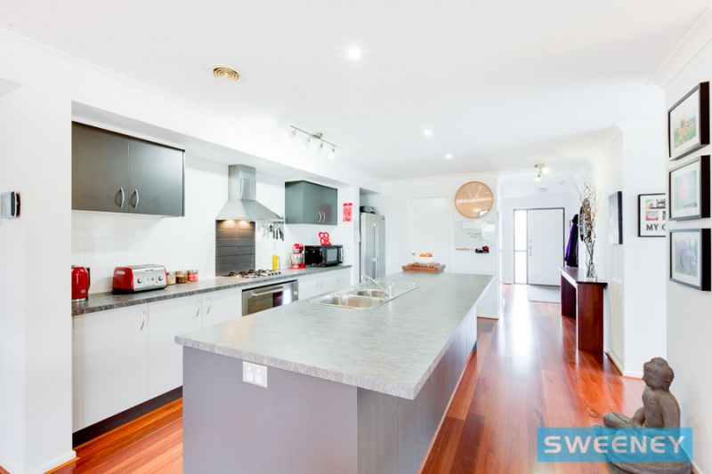 8 Harry Vallence Drive, Bacchus Marsh - Thumbnail 3