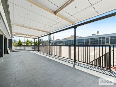 Freestanding office building with sharp fitout!