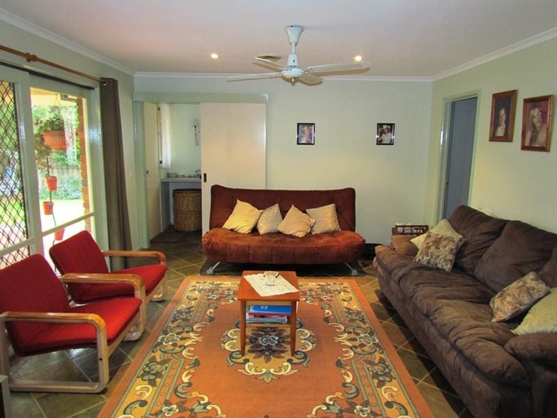 6 Marney Court, Brookfield - Thumbnail 5