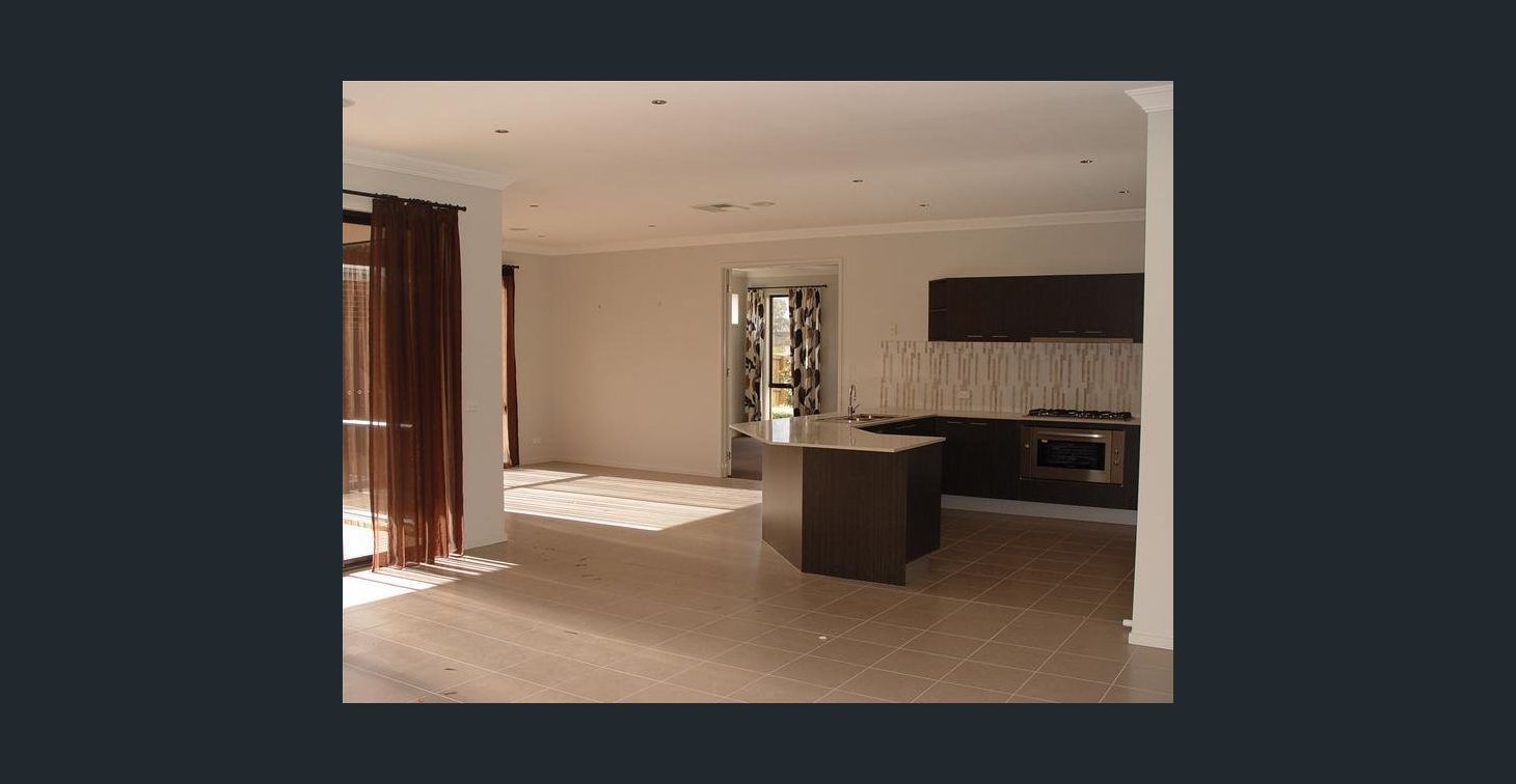LARGE FAMILY HOME