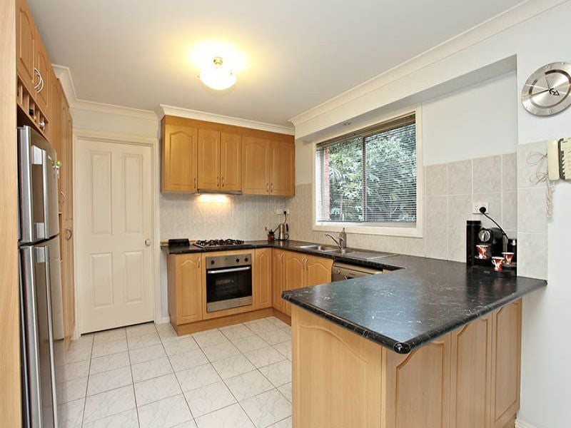 9 Nouvelle Grove SOUTH MORANG, South Morang - Thumbnail 4