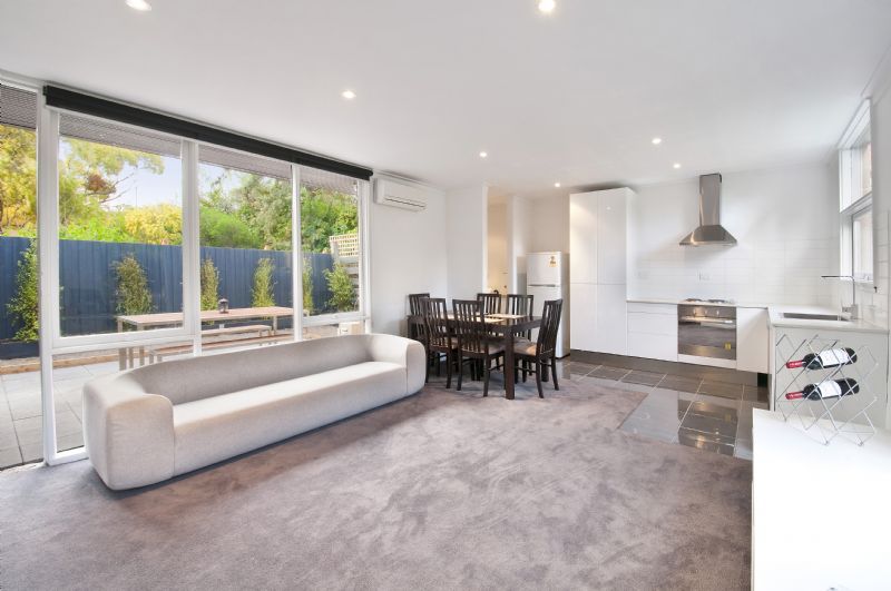 1/1a Govan Court, Footscray - Thumbnail 2