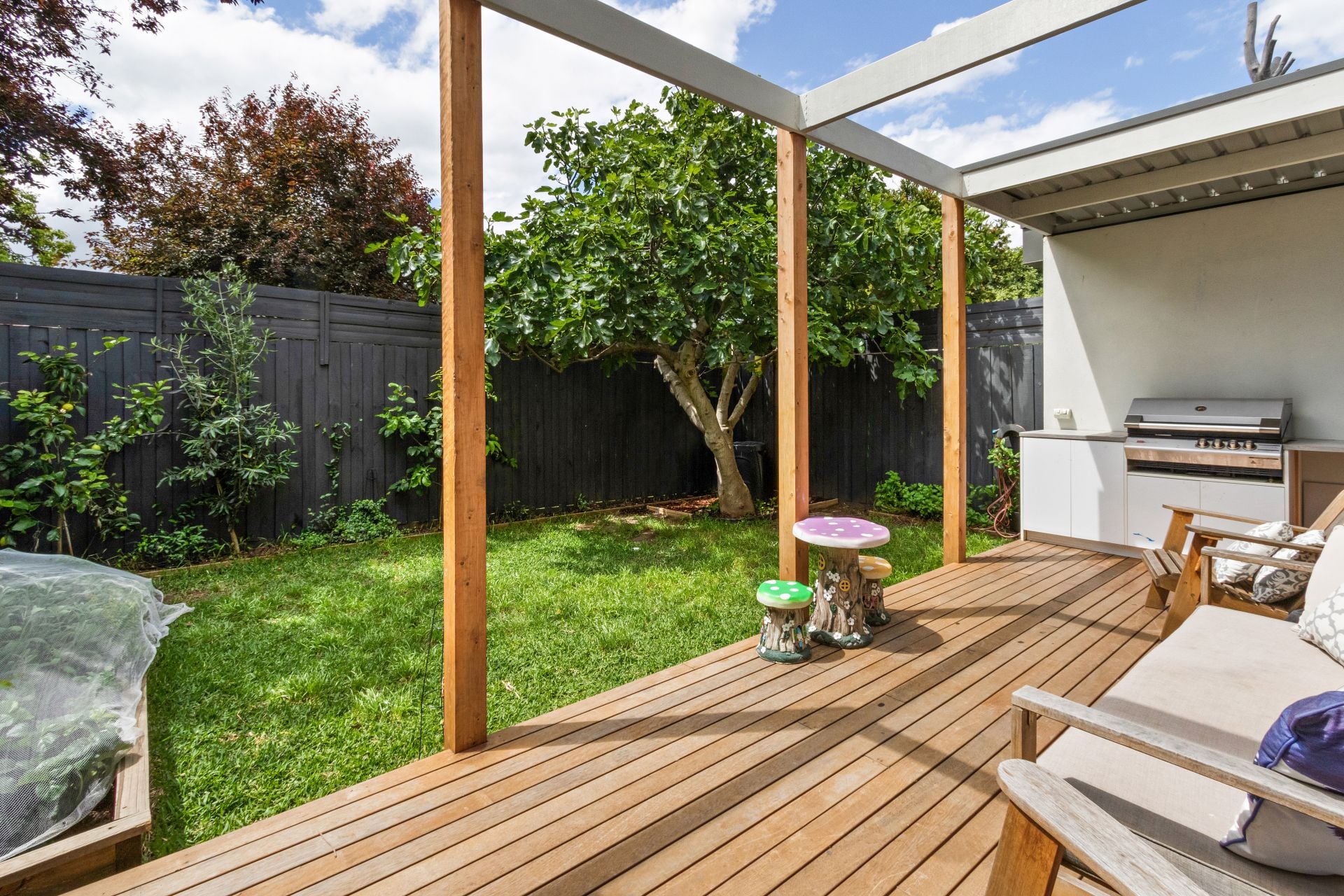 Stunning Architecturally Designed Semi-Detached House In Thornbury