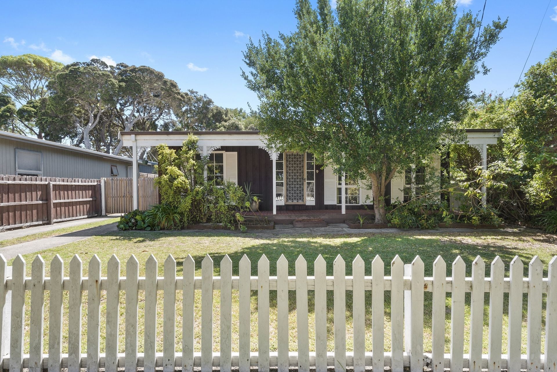 6 Cronulla Court Barwon Heads VIC, Barwon Heads - Thumbnail 2
