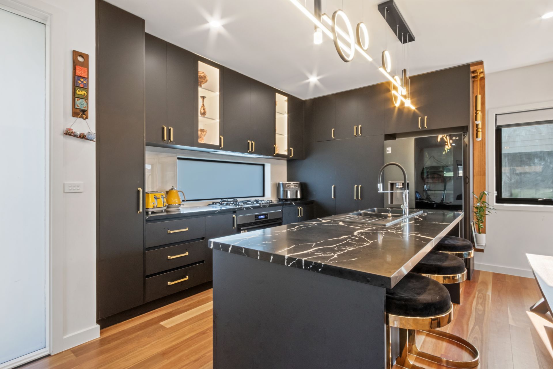 A Perfect Blend of Space and Convenience