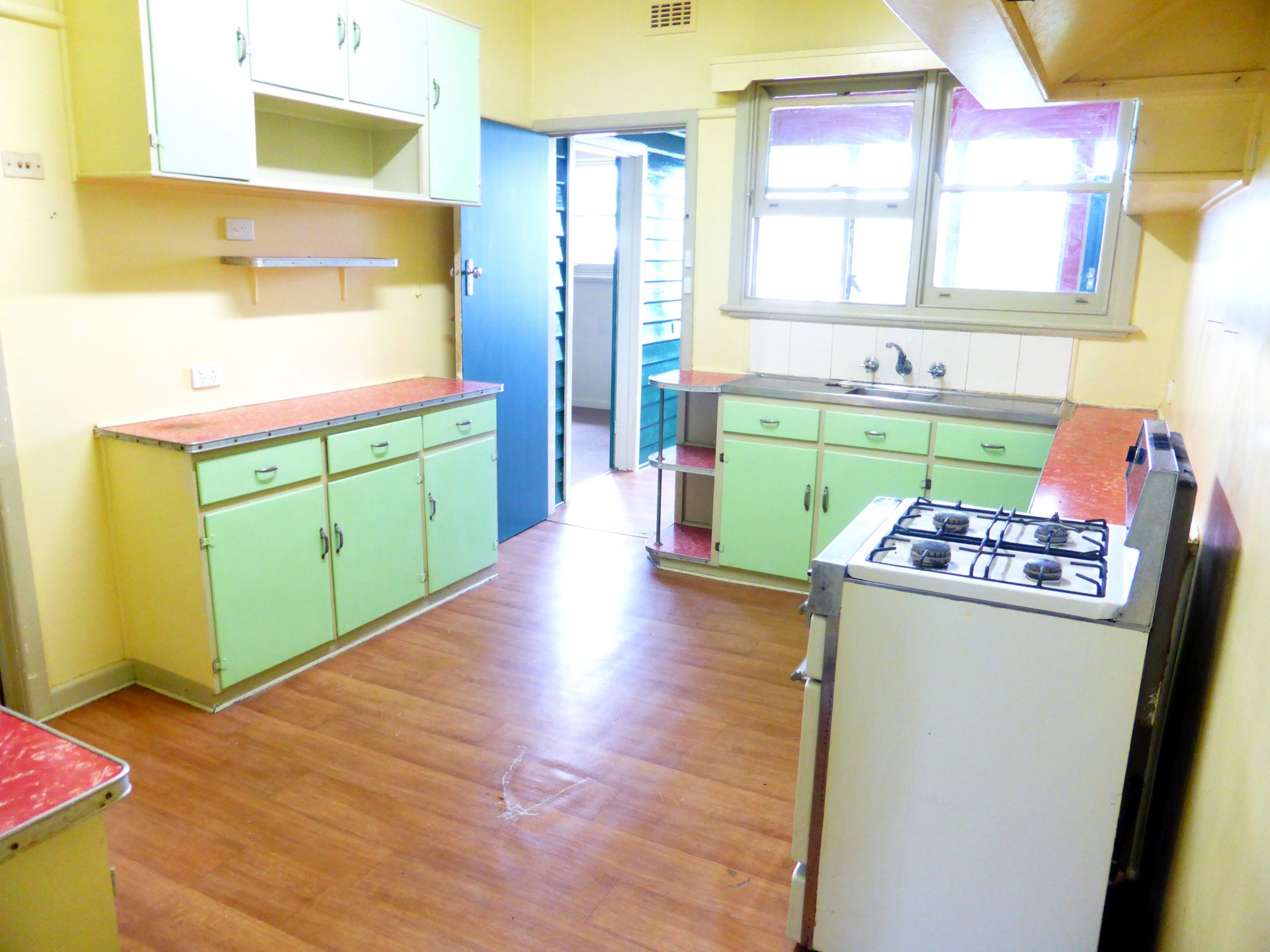 3 or 4 bedrooms  You decide!