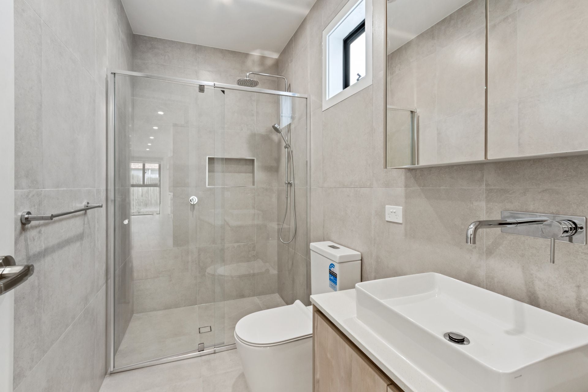 MODERN & STUNNING