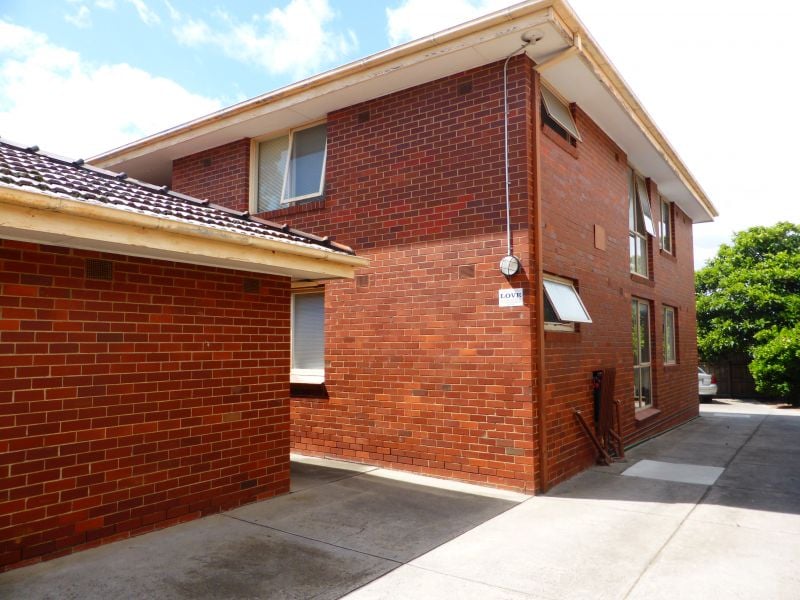 2/42 Collins Street, Thornbury