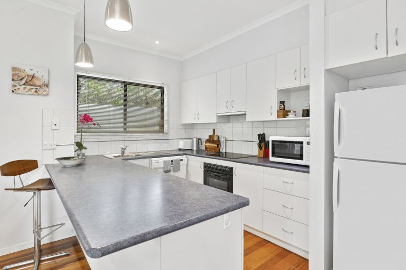 4/12 Lascelles Terrace, Lorne, VIC, Lorne - Thumbnail 4