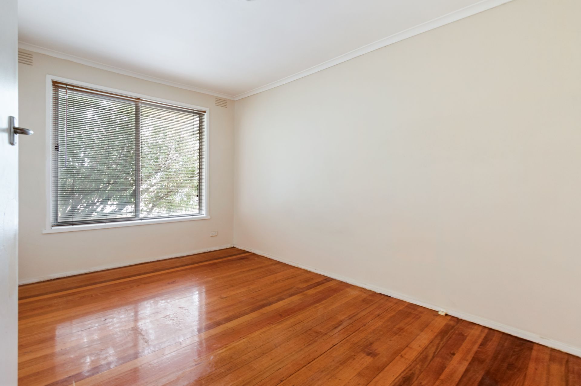 LIGHT, BRIGHT & SPACIOUS