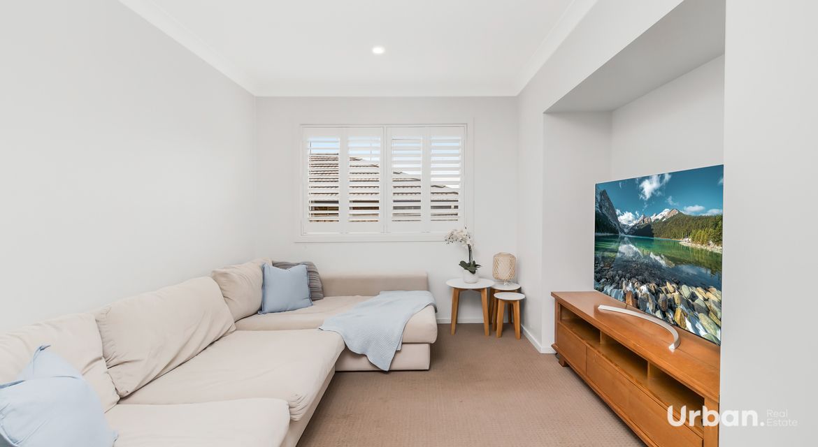 Colebee 47 Sugarloaf Crescent