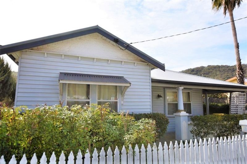 Real Estate For Lease 80 Myrtle Street Myrtleford , VIC