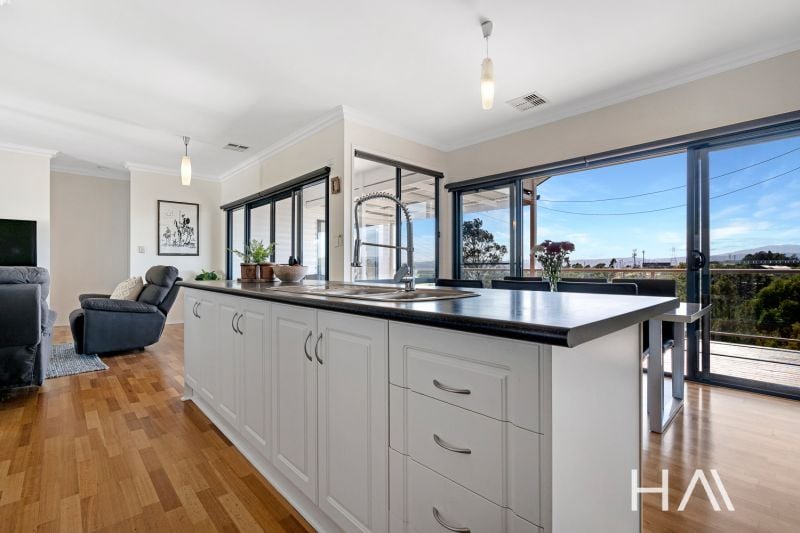 27 Clearview Avenue Trevallyn, Trevallyn - Thumbnail 7