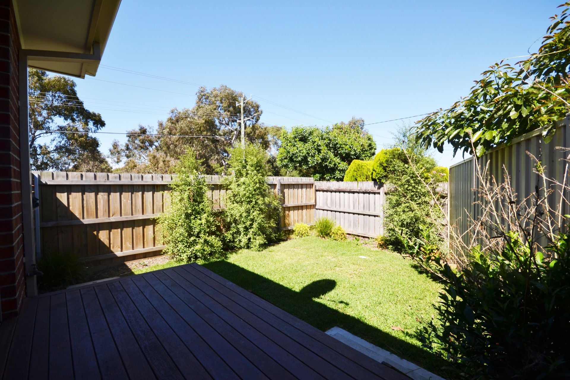 CONTEMPORARY DELIGHT - THE EPITOME OF ELEGANCE WITH PARKLAND VIEWS