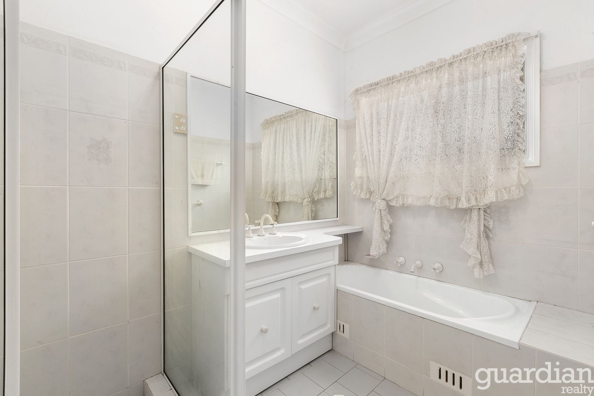 1/12 Martin Place Dural NSW, Dural - Thumbnail 5
