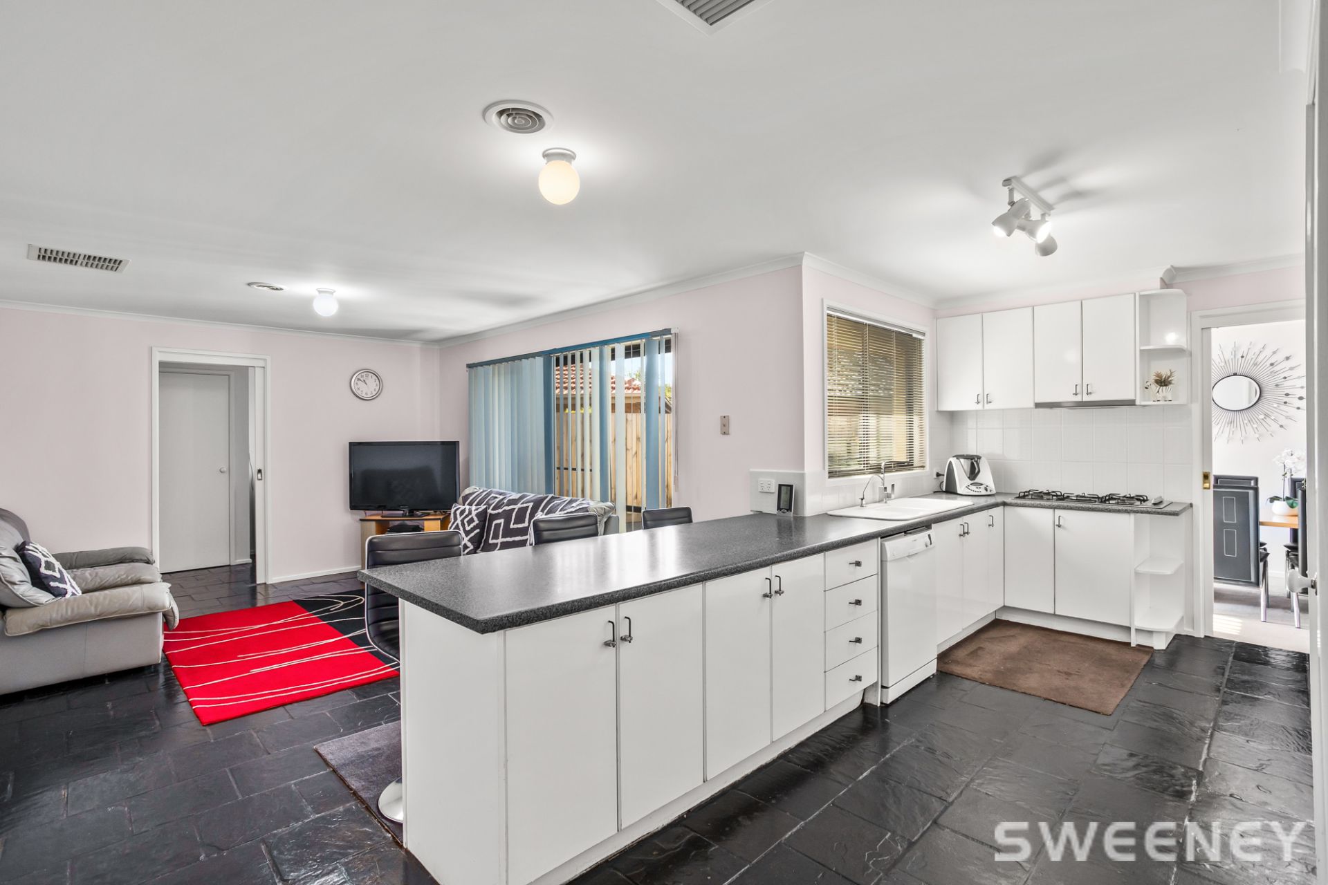 11 Hosie Street, Altona Meadows - Thumbnail 8